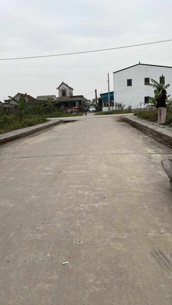 Đất nền chính chủ Khối 1 Thị trấn Hưng Nguyên 213m² giá 2.8 tỷ - Đường rộng thoáng mát!