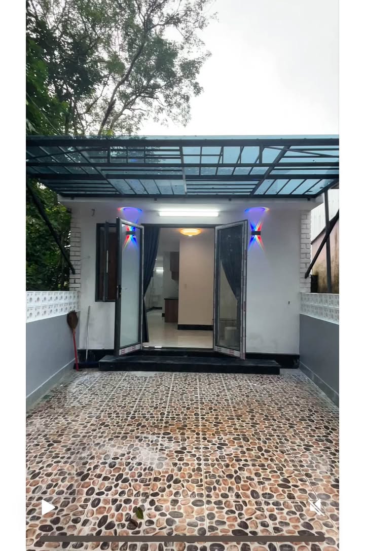 Nhà cấp 4 kiệt 25 Vũ Ngọc Phan, Thủy Xuân 70m² giá 1.6 tỷ - Sân vườn thoáng mát!