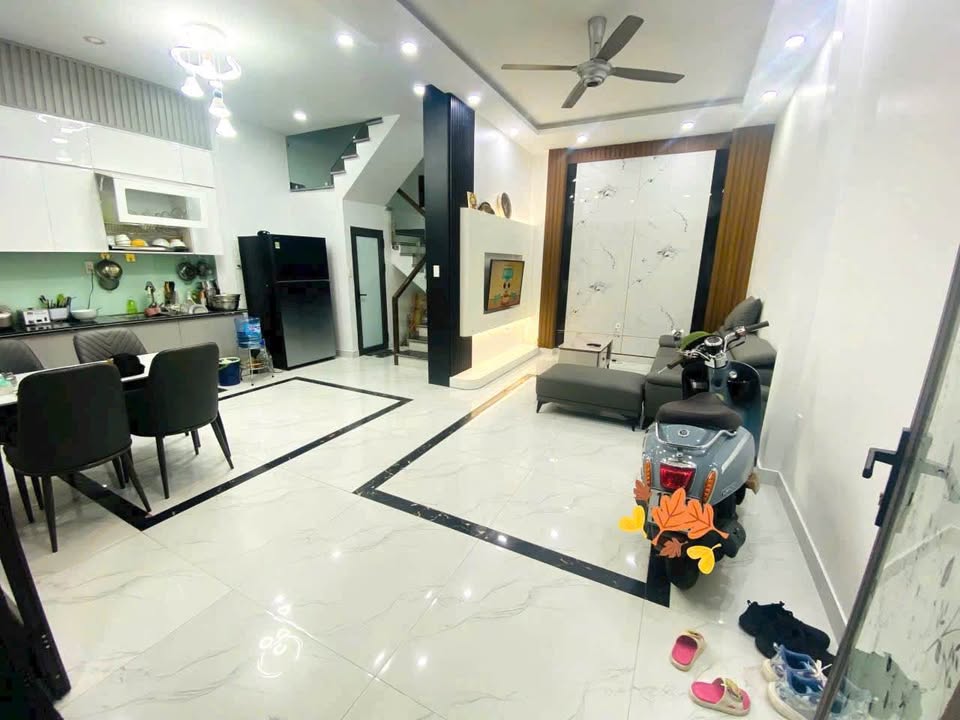 Nhà phố Miếu Hai Xã, quận Lê Chân, 47m² giá 2.95 tỷ - Không thể bỏ lỡ!