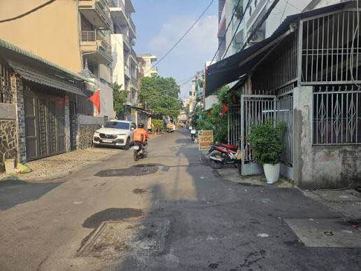 Nhà 2 tầng hẻm xe hơi gần MT Chu Văn An, Bình Thạnh 75m² giá 9 tỷ - Cơ hội đầu tư sinh lời!