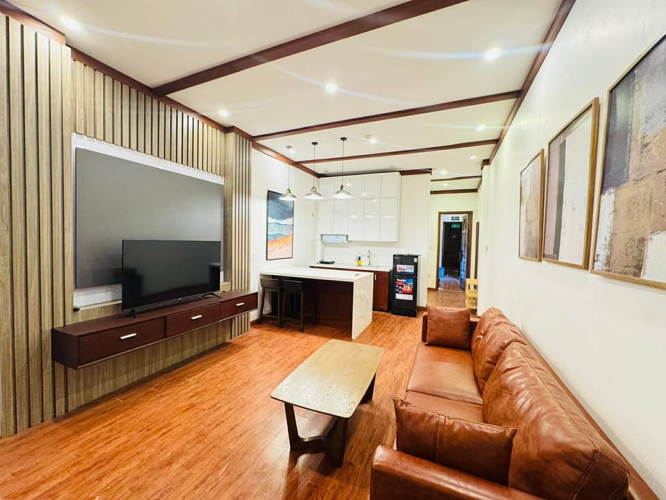 Căn hộ cho thuê mặt phố Ngô Sĩ Liên, Đống Đa 55m² - Nội thất xịn, chỉ cần xách vali vào ở!