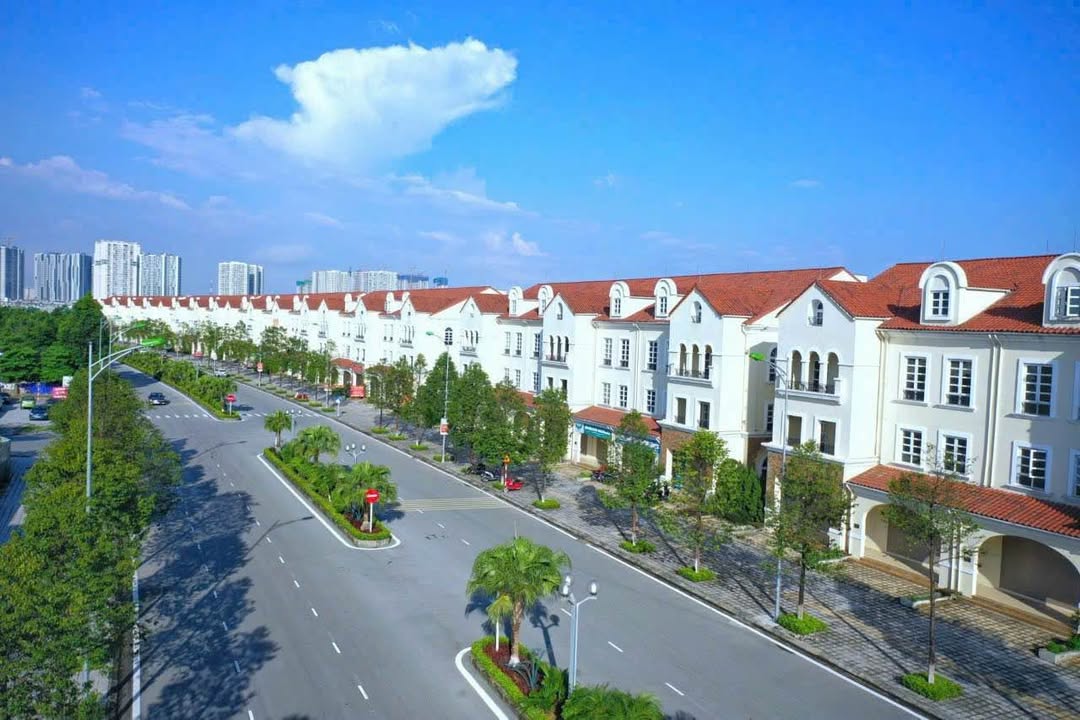 Shophouse cho thuê tại Nam An Khánh 150m² giá 9 triệu - Kinh doanh sầm uất!