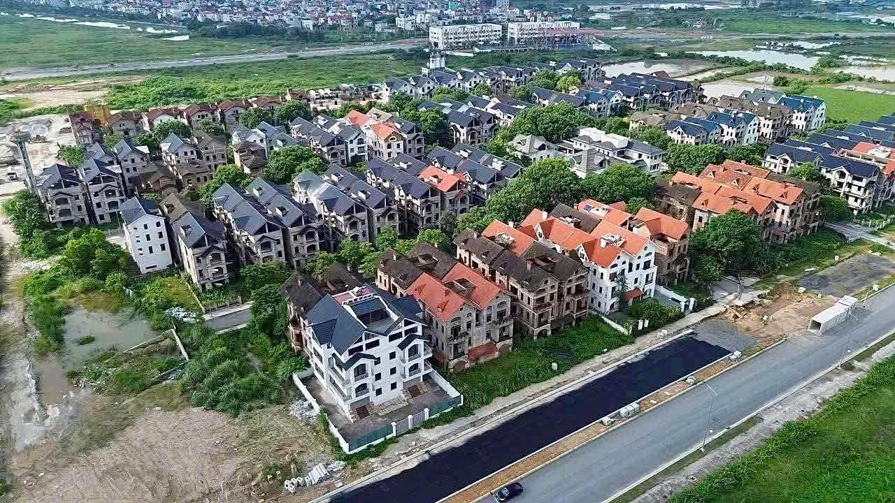 Bán biệt thự Phương Viên, Hoài Đức, 317m² giá chỉ 14x triệu/m² - Cơ hội đầu tư tuyệt vời!