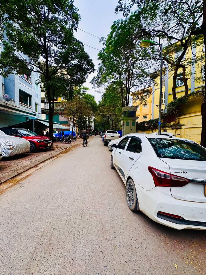 Nhà mặt tiền Nguyễn Khánh Toàn 92m² giá 44.5 tỷ - Phân lô ô tô tránh, kinh doanh thuận lợi!