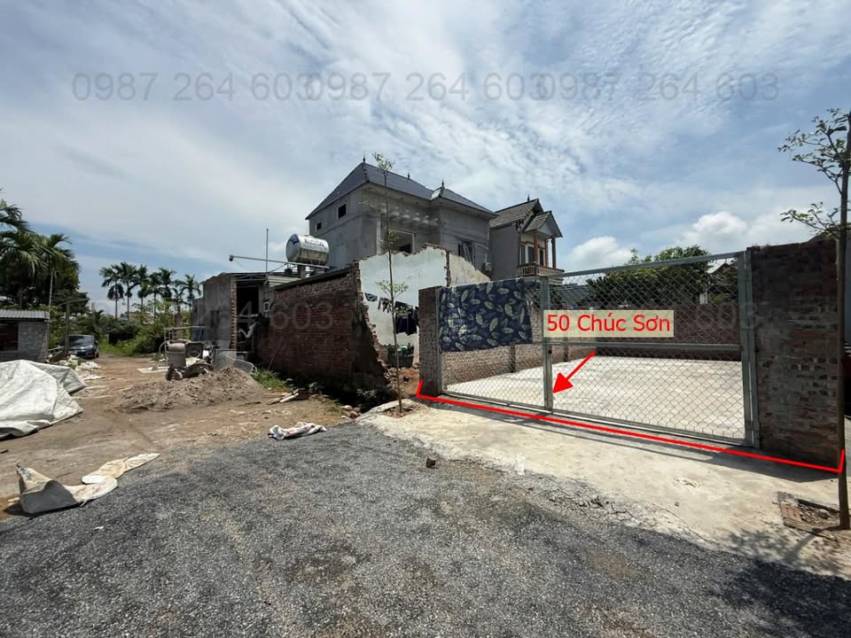 Đất thổ cư 50m² Chúc Sơn, giá 3 tỷ - Vị trí đẹp, sổ đỏ chính chủ!