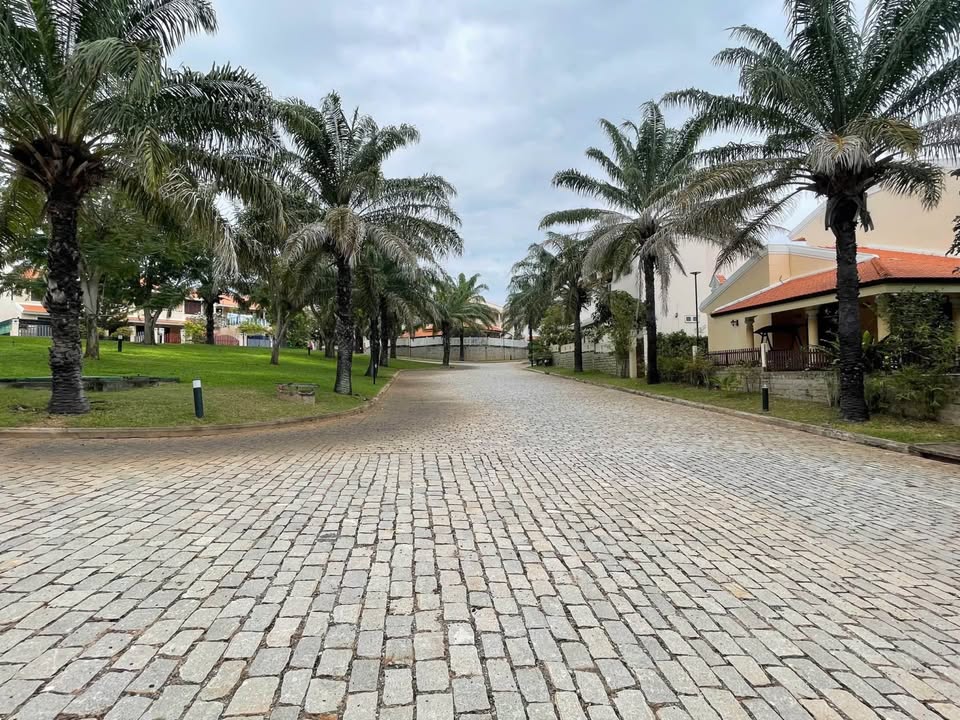 Bán biệt thự Khu Villa Mũi Né DOMAINE, Phú Hài, 450m² - Tiện nghi nghỉ dưỡng sang trọng!