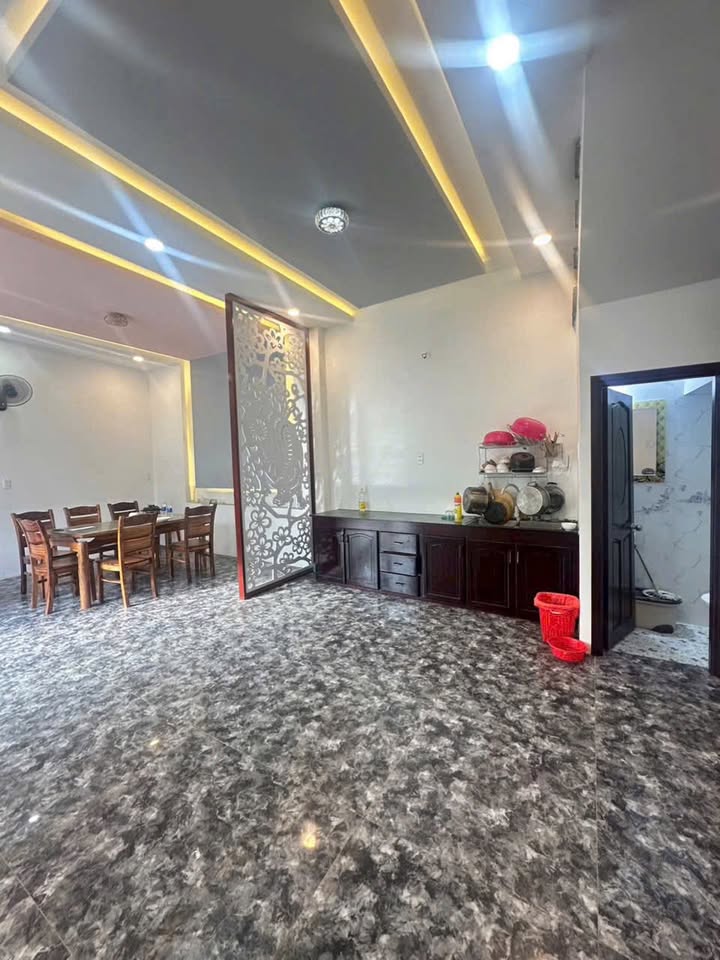 Nhà mặt tiền Vĩnh Nguyên, Nha Trang 40m² giá 9 triệu - Thích hợp kinh doanh