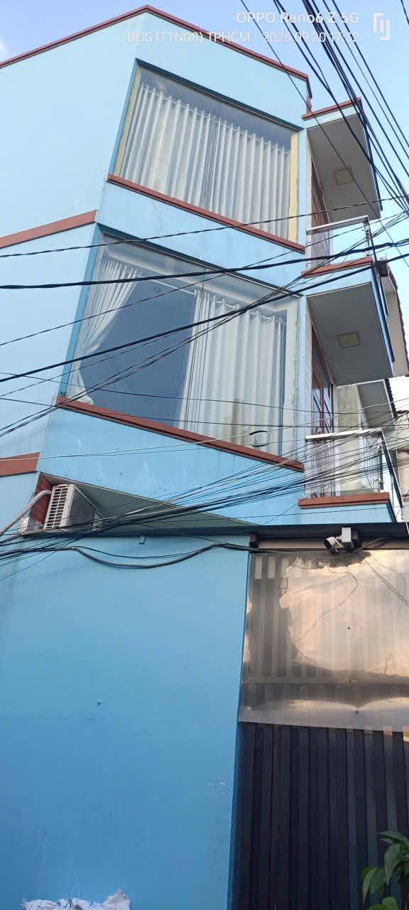 Nhà góc 2 mặt tiền Tân Thới Nhất 52m² giá 5.5 tỷ - Thích hợp cho gia đình!