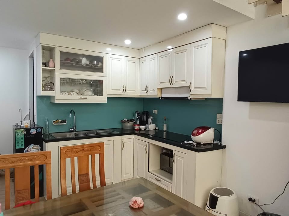 Nhà kinh doanh Trạm Trôi 41m² giá 8 tỷ - Sổ đỏ nở hậu, chính chủ bán gấp!