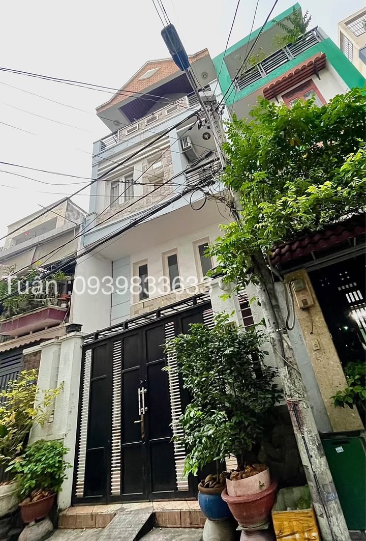 Biệt thự hẻm xe hơi P.13 Tân Bình 100m² giá 13 tỷ - Không thể bỏ lỡ!