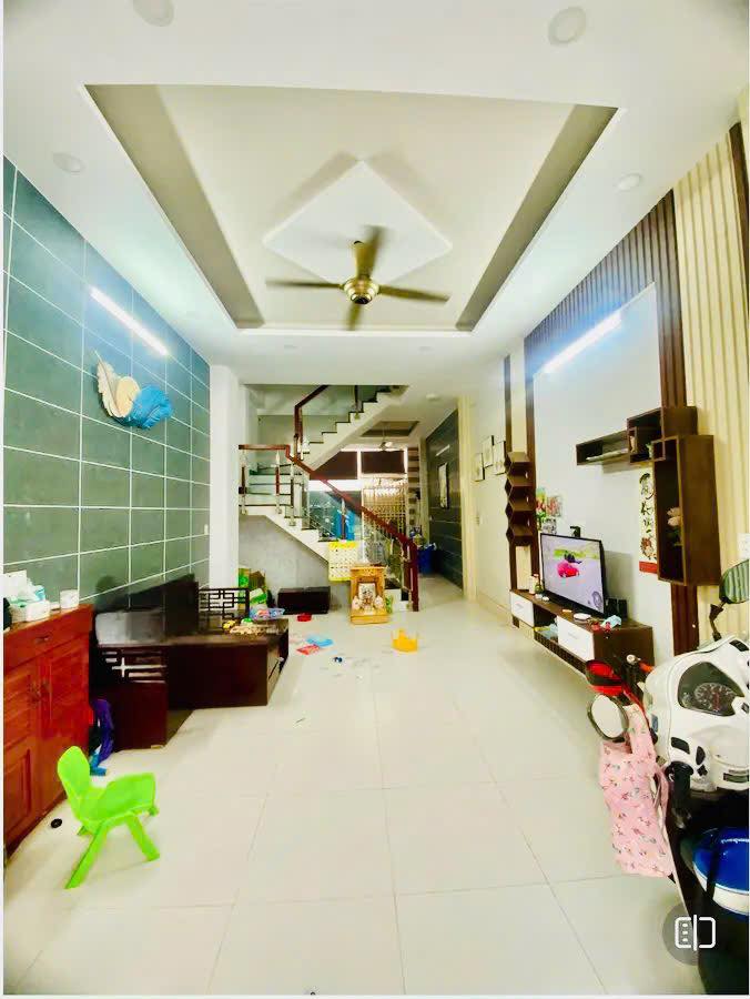 Nhà Tân Phú 50m² giá 5.75 tỷ - Nhà mới ở ngay, sổ hồng đầy đủ!