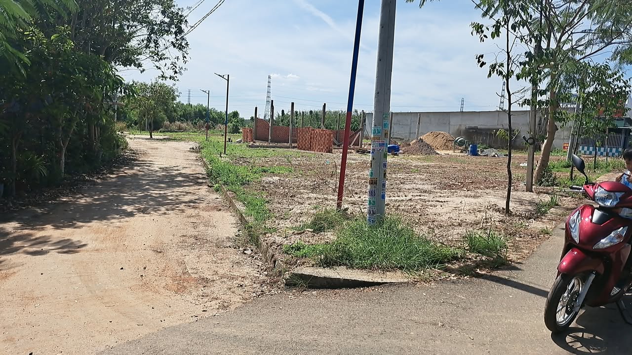 Đất nền liền kề Chơn Thành 210m² - Giá chỉ từ 1.5 tỷ - Cơ hội đầu tư tuyệt vời!