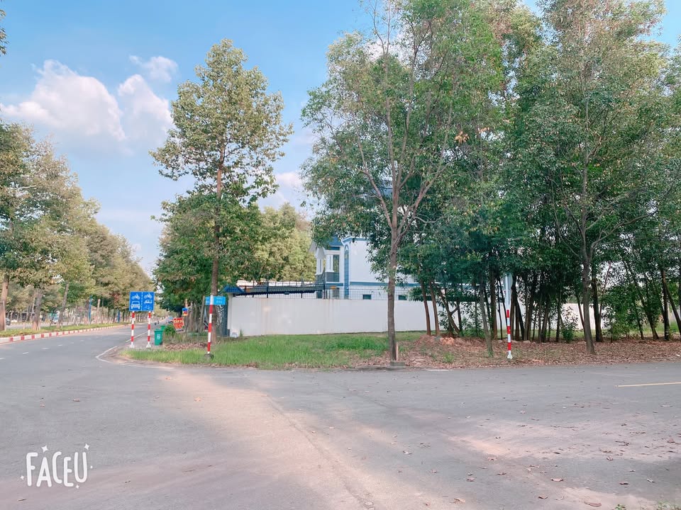 Đất nền góc VIP Bến Cát 450m² - Kinh doanh đa ngành nghề thuận lợi!