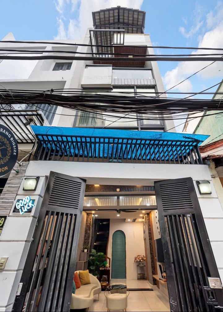 Nhà mới 4 tầng Nguyễn Trãi Quận 5 45m² giá 10 tỷ - Thiết kế hiện đại, sổ hồng riêng!