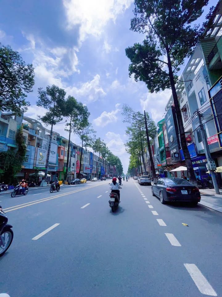 Bán gấp nhà mặt tiền Võ Thị Sáu, Biên Hòa 80m² giá 11 tỷ - Đầu tư sinh lời!