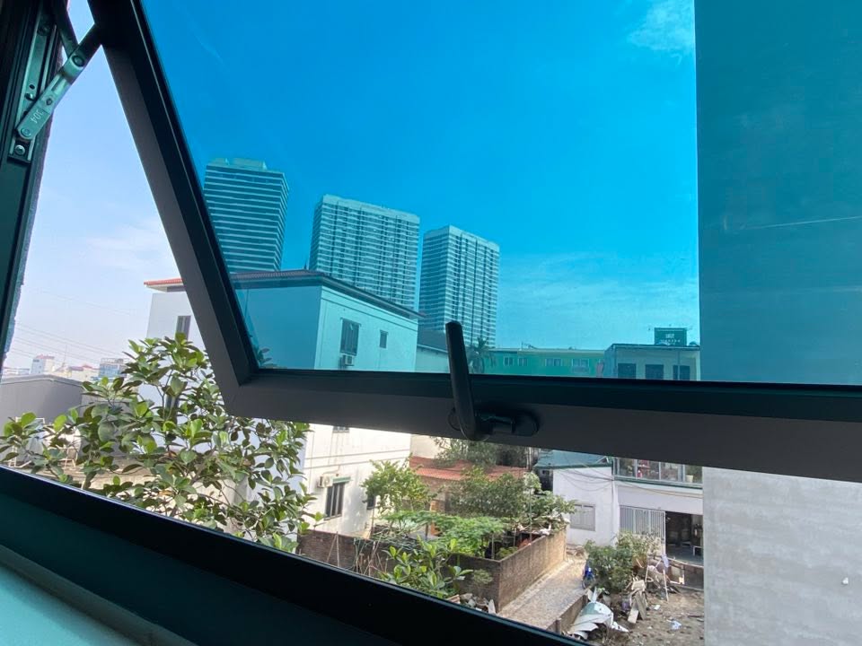 Nhà 3 tầng chân cầu Nhật Tân, Vĩnh Ngọc, 61m² giá 6 tỷ - Sẵn sàng đón Tết 2026!