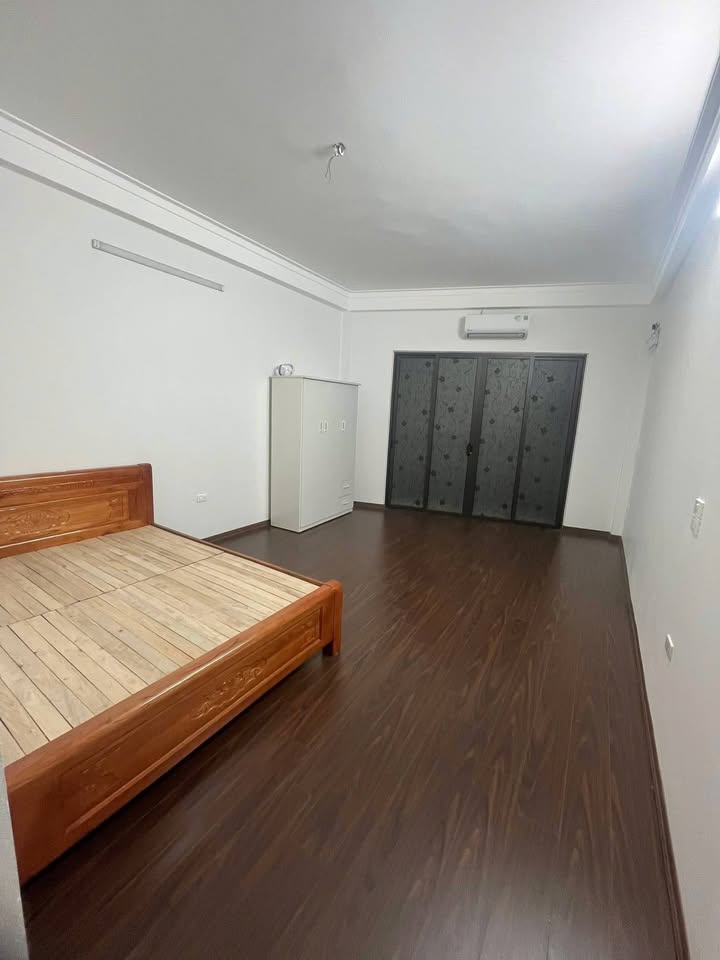 Phòng cho thuê 30m² tại Thượng Phúc, giá 2.2 triệu - Nhà mới 100%!