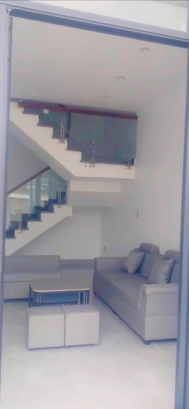 Nhà 2 tầng khu phố 9, Thanh Sơn, Uông Bí 96m² giá 2.1 tỷ - Thiết kế hiện đại, vị trí đắc địa!