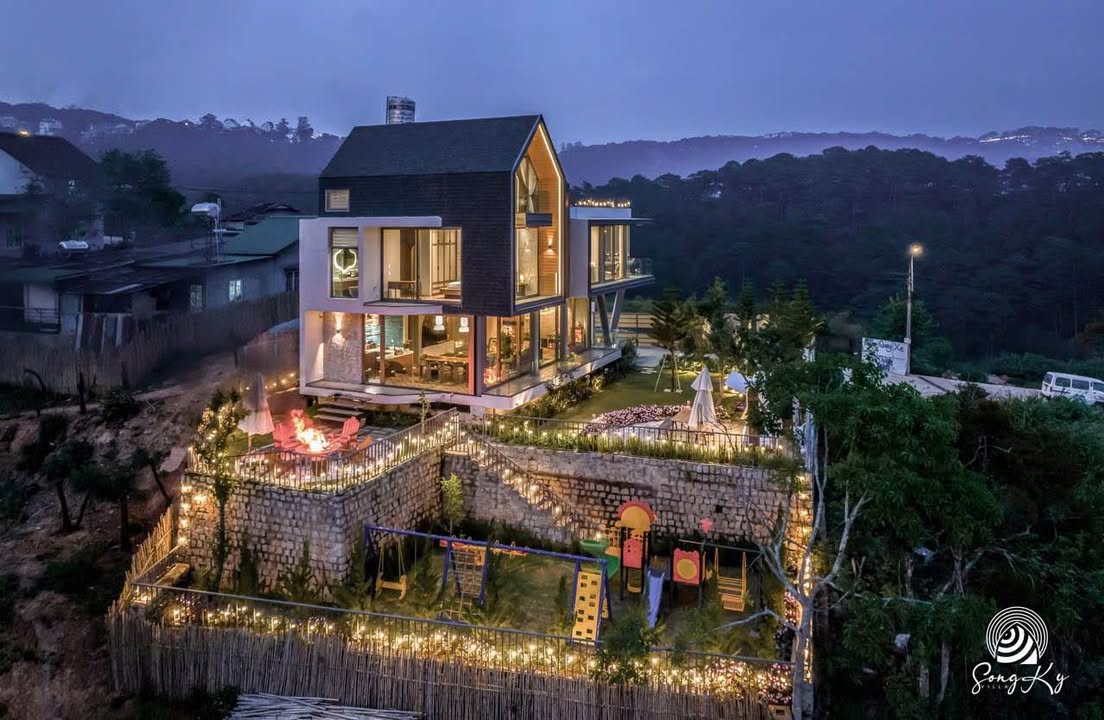 Biệt thự sân vườn Hoàng Hoa Thám Đà Lạt 594m² giá 45 tỷ - View rừng thông thoáng mát!