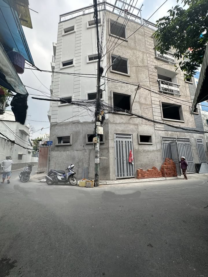 Nhà 5 tầng mới xây tại Đặng Văn Ngữ, Phú Nhuận 45m² giá 9.5 tỷ - Ô tô vào tận nhà!