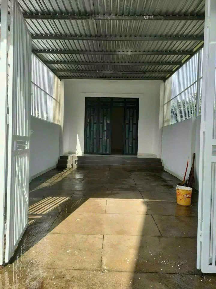 Nhà 1 trệt 1 lầu đường DX65, Định Hoà, Thủ Dầu Một 140m² - Giá chỉ 2.4 tỷ!