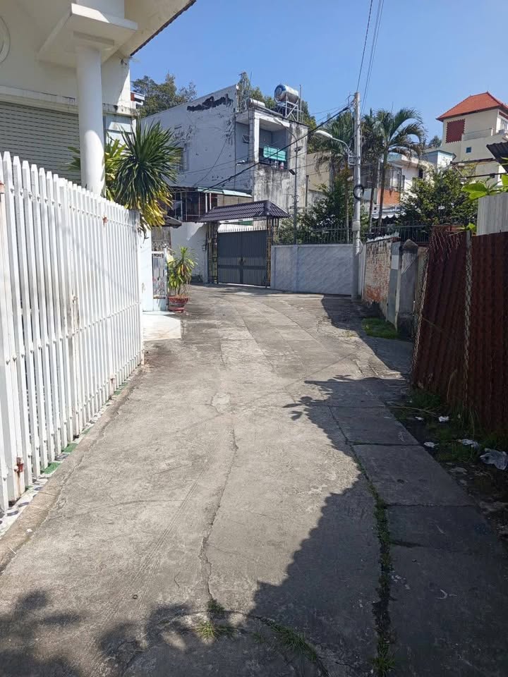 Nhà bán đường Nguyễn Văn Tiết, Thuận An 100m² giá 3.6 tỷ - Sổ hồng chính chủ!