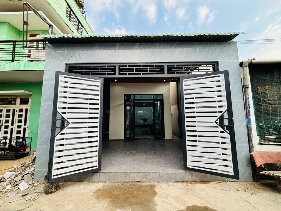 Nhà cấp 4 Dĩ An 106.7m² giá 4.38 tỷ - Gần chợ Dĩ An!