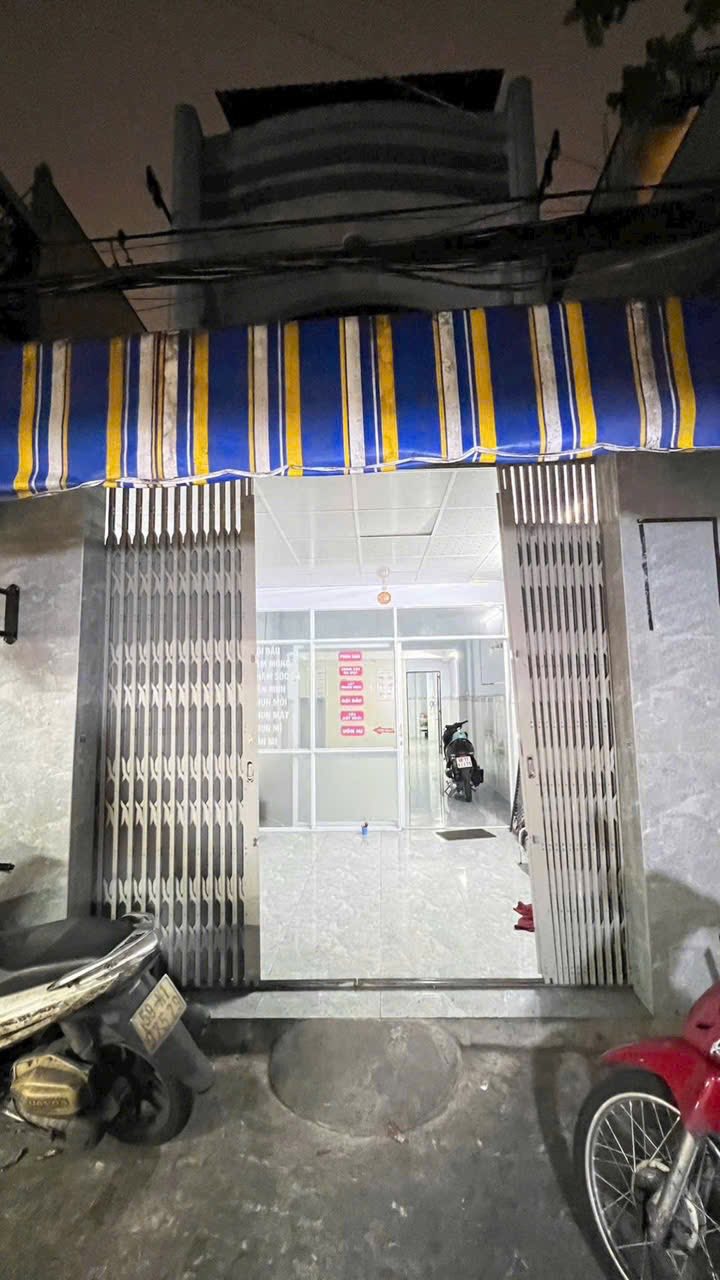 Nhà mặt tiền đường Cư xá Phú Thọ Hòa, quận 11, 150m² - Sẵn sàng ở và kinh doanh!