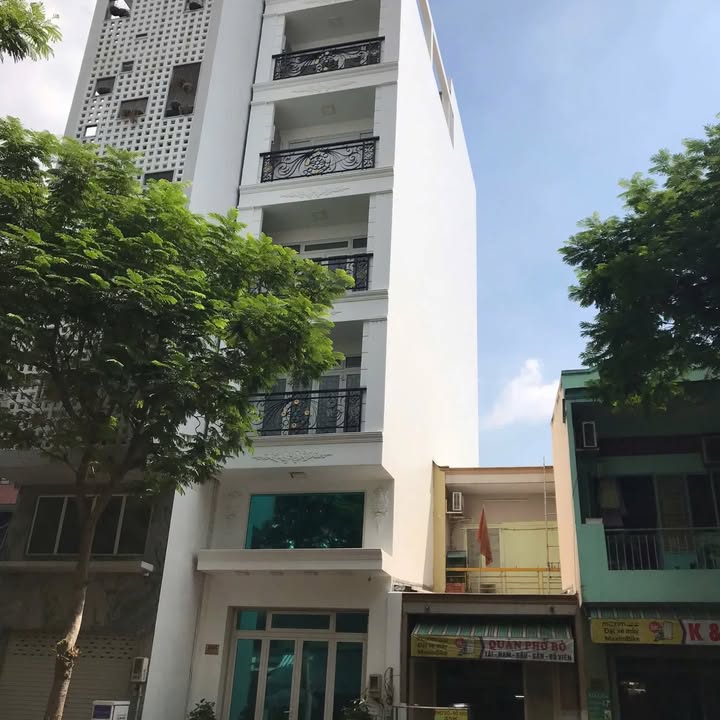 Nhà 7 Tầng Cách Mạng Tháng 8 Quận 3, Giá 27 Tỷ - Giao Nhà Ngay!