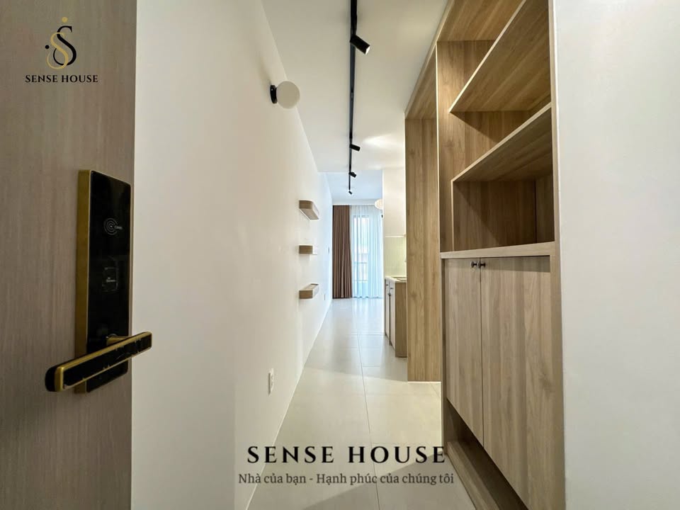 Căn hộ Studio Nguyễn Sơn 35m² - Mới 100%, an ninh tốt!