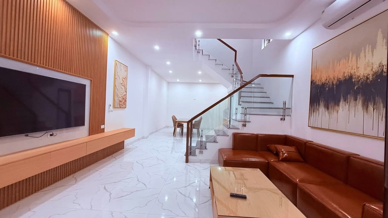 Nhà riêng Hoàng Hoa Thám, Ba Đình 58m² giá 8.9 tỷ - Sẵn sàng giao dịch!