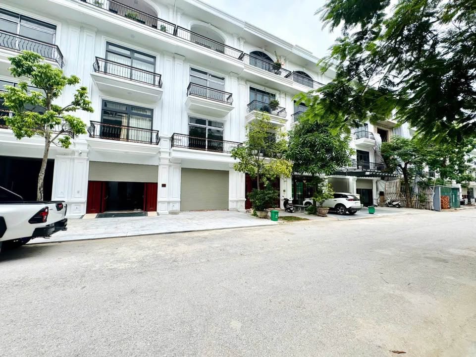 Nhà đẹp Đông Vệ 90m² giá thỏa thuận - Sống đẳng cấp, thịnh vượng!