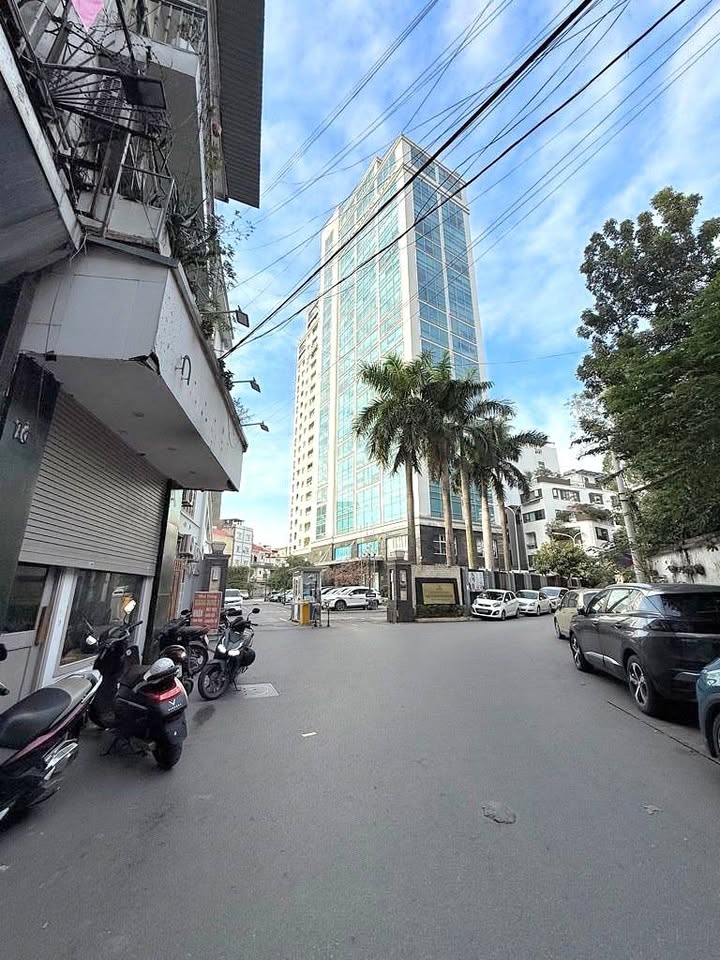 Mặt tiền kinh doanh Đường Xã Đàn 2, Đống Đa 52m² giá 35 tỷ - Đầu tư sinh lời ngay!