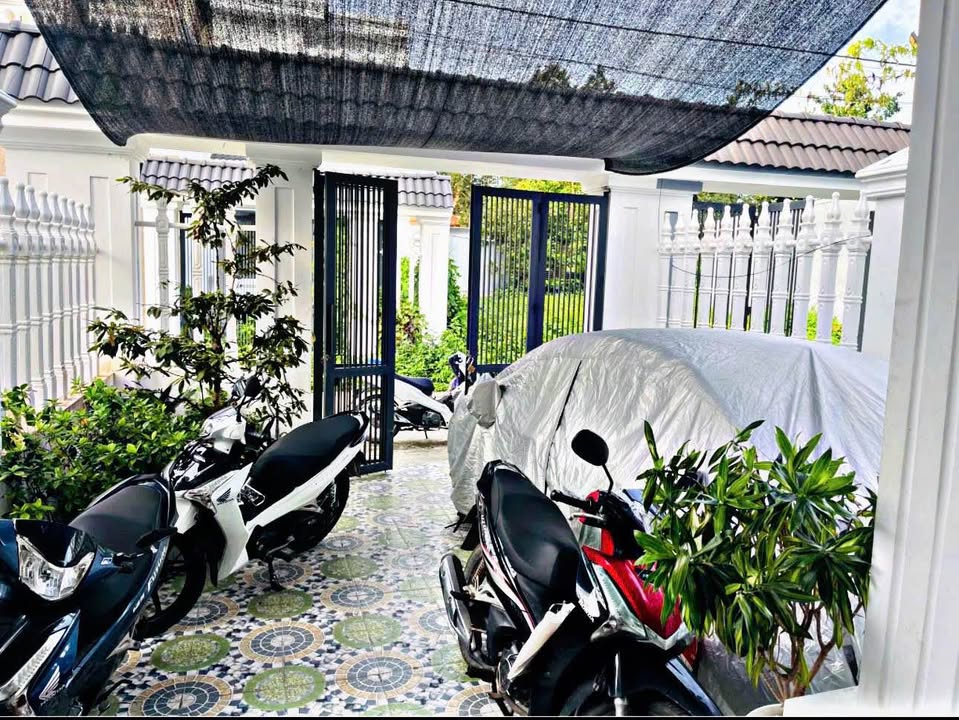 Nhà 1 trệt 1 lầu hẻm ô tô đường Sơn Thông - 140m² giá 1.8 tỷ - Nhà mới đẹp, ở ngay!