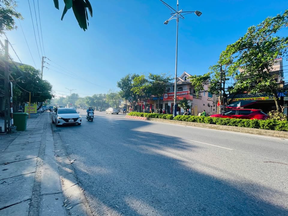 Nhà mặt tiền Cửa Nam, Vinh 100m² giá 8 tỷ - Đầu tư sinh lời ngay!