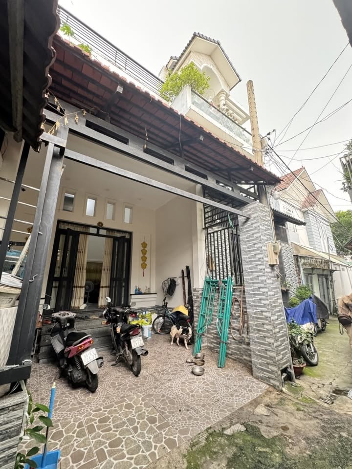 Nhà 2 mặt hẻm Quốc Lộ 13, Thủ Đức, 116m² giá 6.7 tỷ - Lợi nhuận ổn định từ cho thuê!