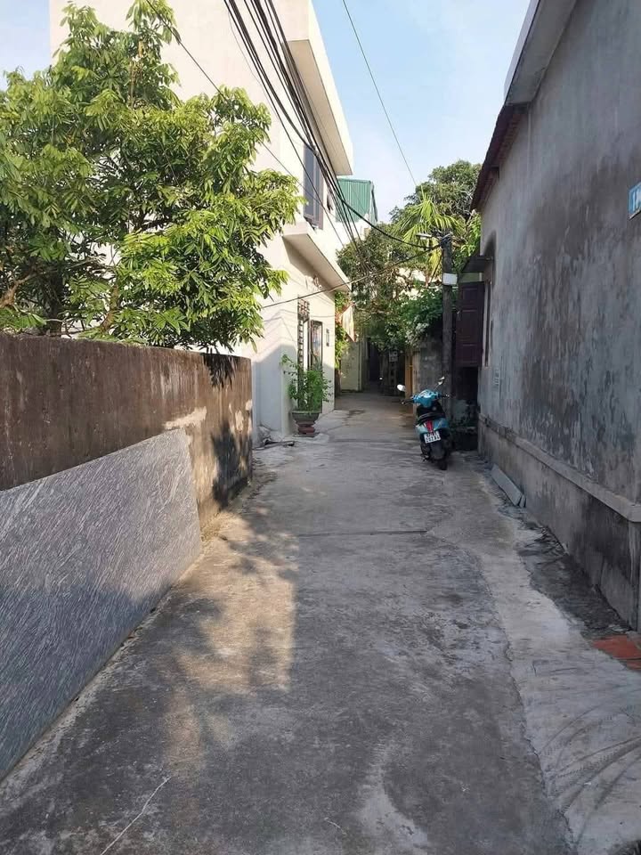 Đất nền Tổ 4 thị trấn Quỳnh Côi 105m² giá 1.5 tỷ - Gần trung tâm tiện ích!