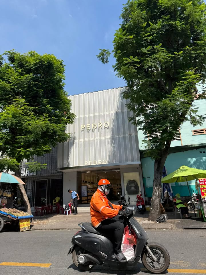 FrontHouse 390 Lê Văn Sỹ, Quận 3, 140m² giá 75 tỷ - Đầu tư sinh lời ngay!