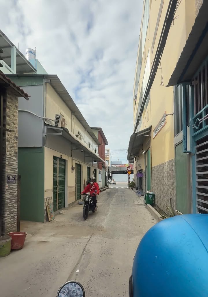 Nhà cấp 4 Hẻm 136 Đường Hoàng Quốc Việt, 84m² giá 2 tỷ - Sổ hồng chính chủ