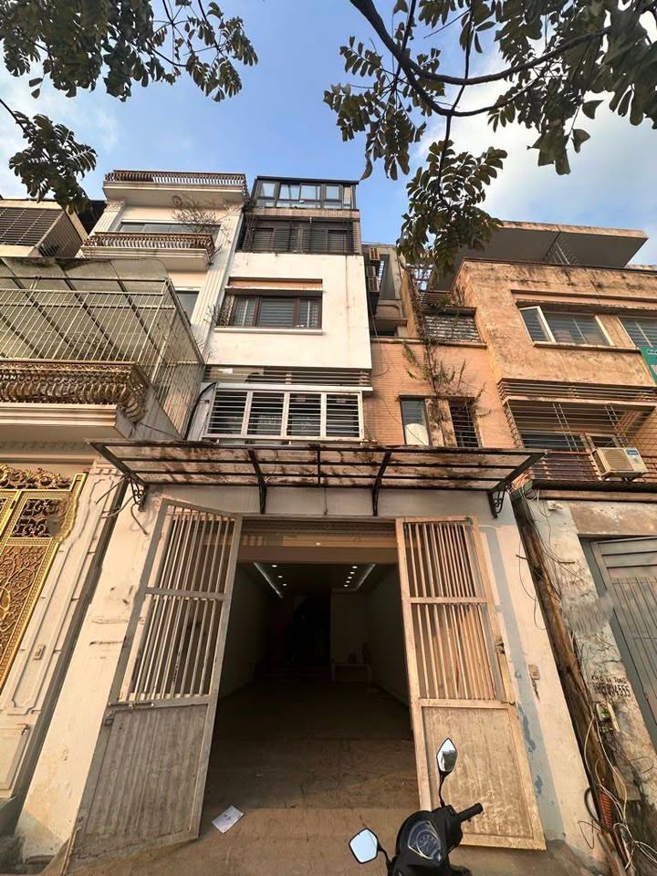 Nhà liền kề KĐT Văn Phú Hà Đông 115m² giá thỏa thuận - Vị trí đẹp, kinh doanh thuận lợi!