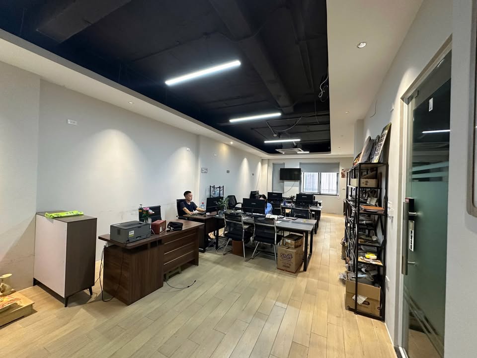 Văn phòng cho thuê tại Vạn Phúc, Hà Đông 100m² giá 13 triệu - Không gian làm việc lý tưởng!