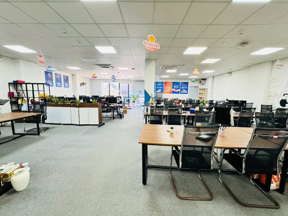 Văn phòng cho thuê tại Triều Khúc 150m² giá 28 triệu - Sẵn sàng hoạt động ngay!