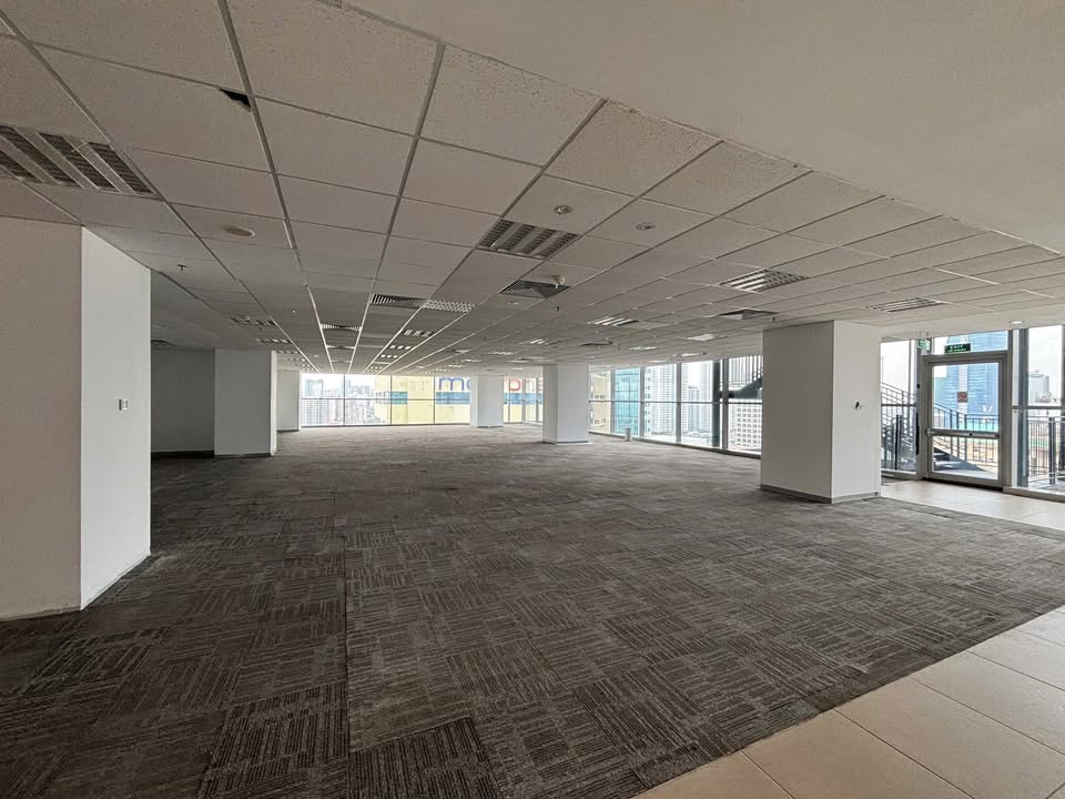 Văn phòng cho thuê tại Dương Đình Nghệ, Cầu Giấy 265m² - Vào làm việc ngay!