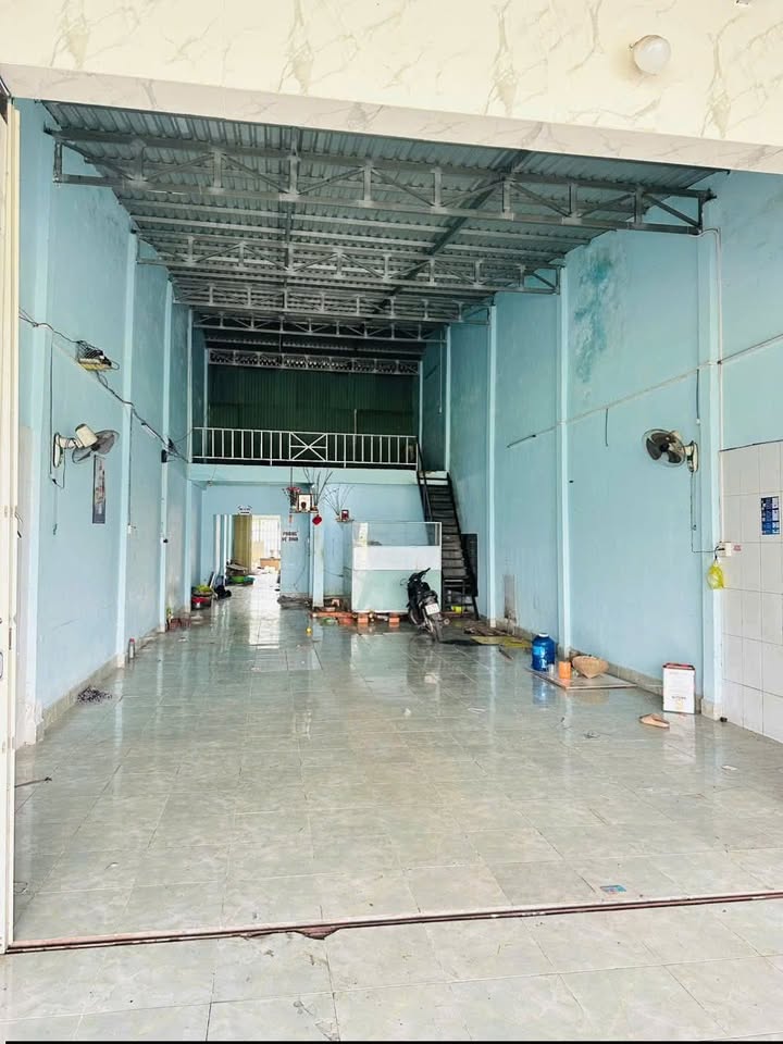 Cho thuê FrontHouse 2 mặt tiền Hòa Phú 38m² giá 15 triệu - Vị trí đắc địa KCN!