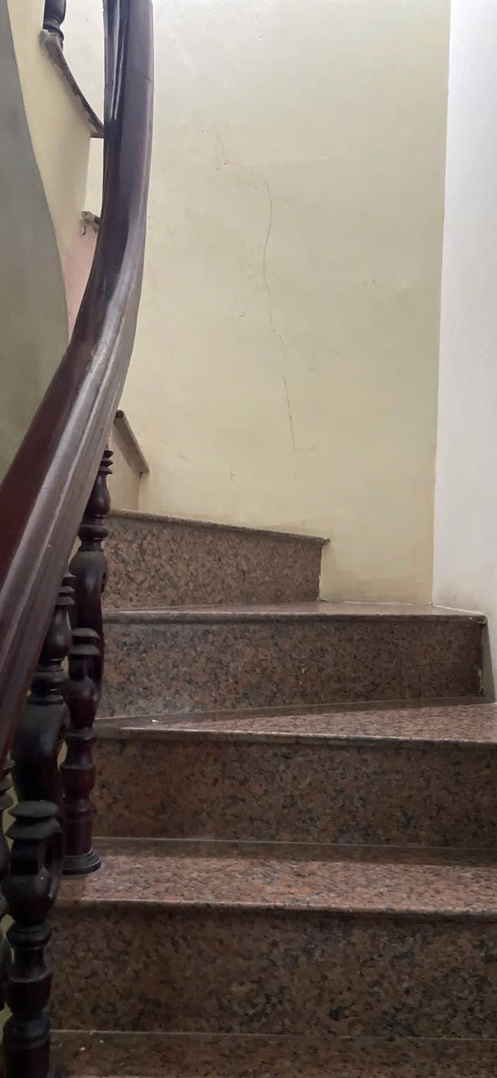 Nhà cho thuê 5 tầng tại Giảng Võ, 400m² - Phù hợp vừa ở vừa kinh doanh!