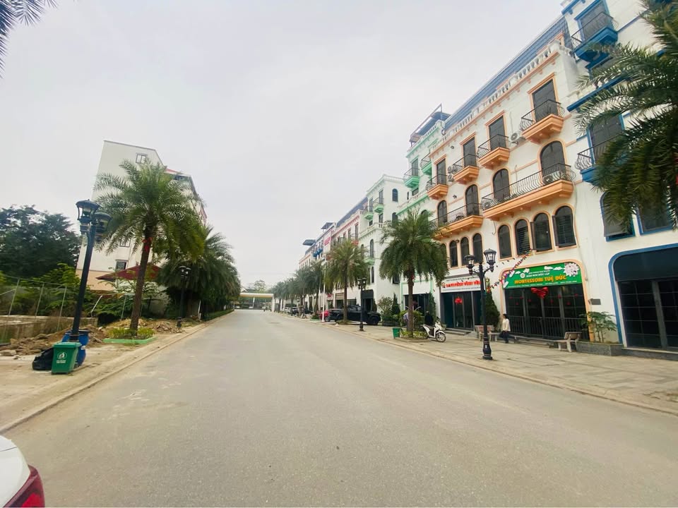 Shophouse 5 tầng Khu đô thị Sky Vĩnh Yên 110m² giá 6.8 tỷ - Kinh doanh sầm uất!