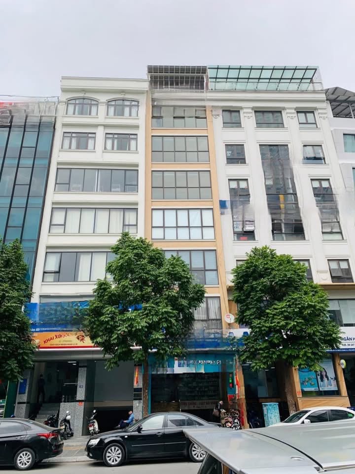 Mặt Phố Cầu Giấy 40m² giá 33.3 tỷ - Dòng tiền 100 triệu/tháng!