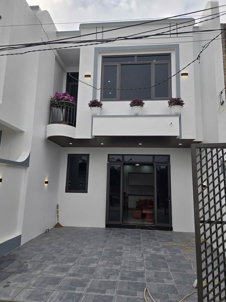 Nhà riêng Gia Sàng Thái Nguyên 90m² giá 2 tỷ - Vị trí đắc địa, sẵn sàng vào ở!