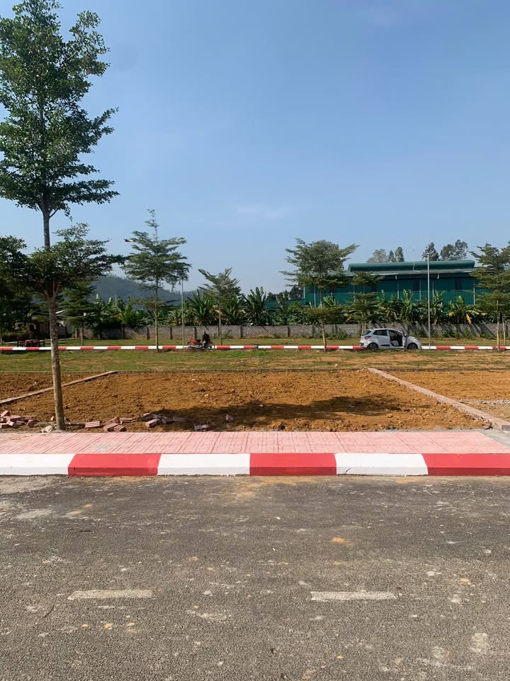 Đất Phú Cát Quốc Oai 100m² giá thỏa thuận - Sổ đỏ trao tay, xây ngay!