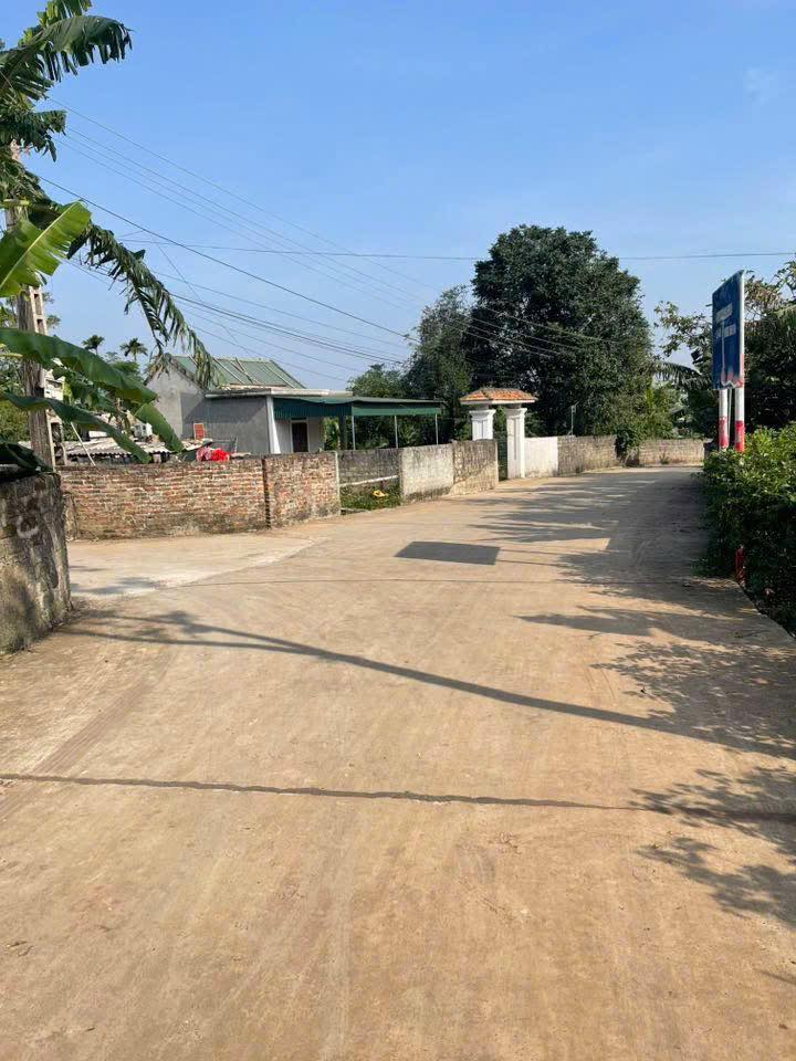 Lô đất 211.2m² mặt tiền đẹp tại phường Đông Hiếu - Giá chỉ 800 triệu!